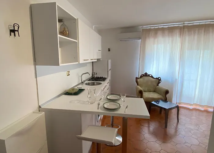 Piccolo Nel Centro Storico Di *